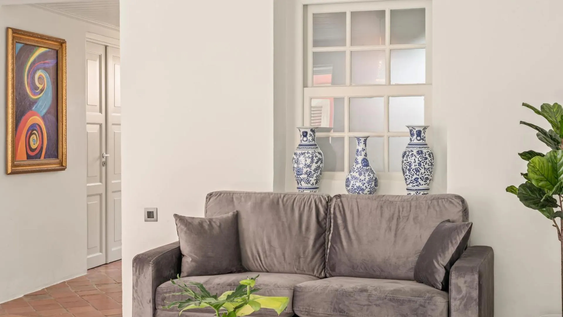 Charming Centennial Appartement Willemstad Apartment