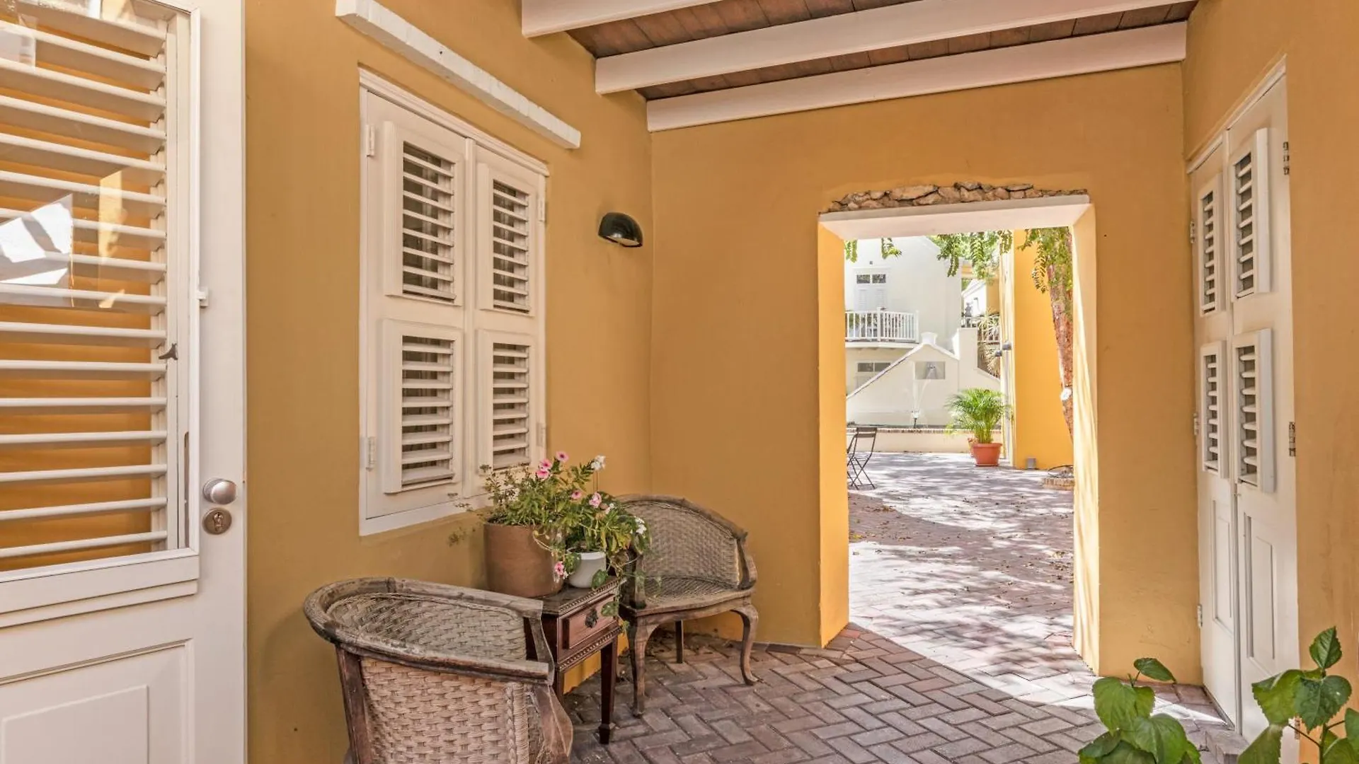 Charming Centennial Appartement Willemstad Curacao